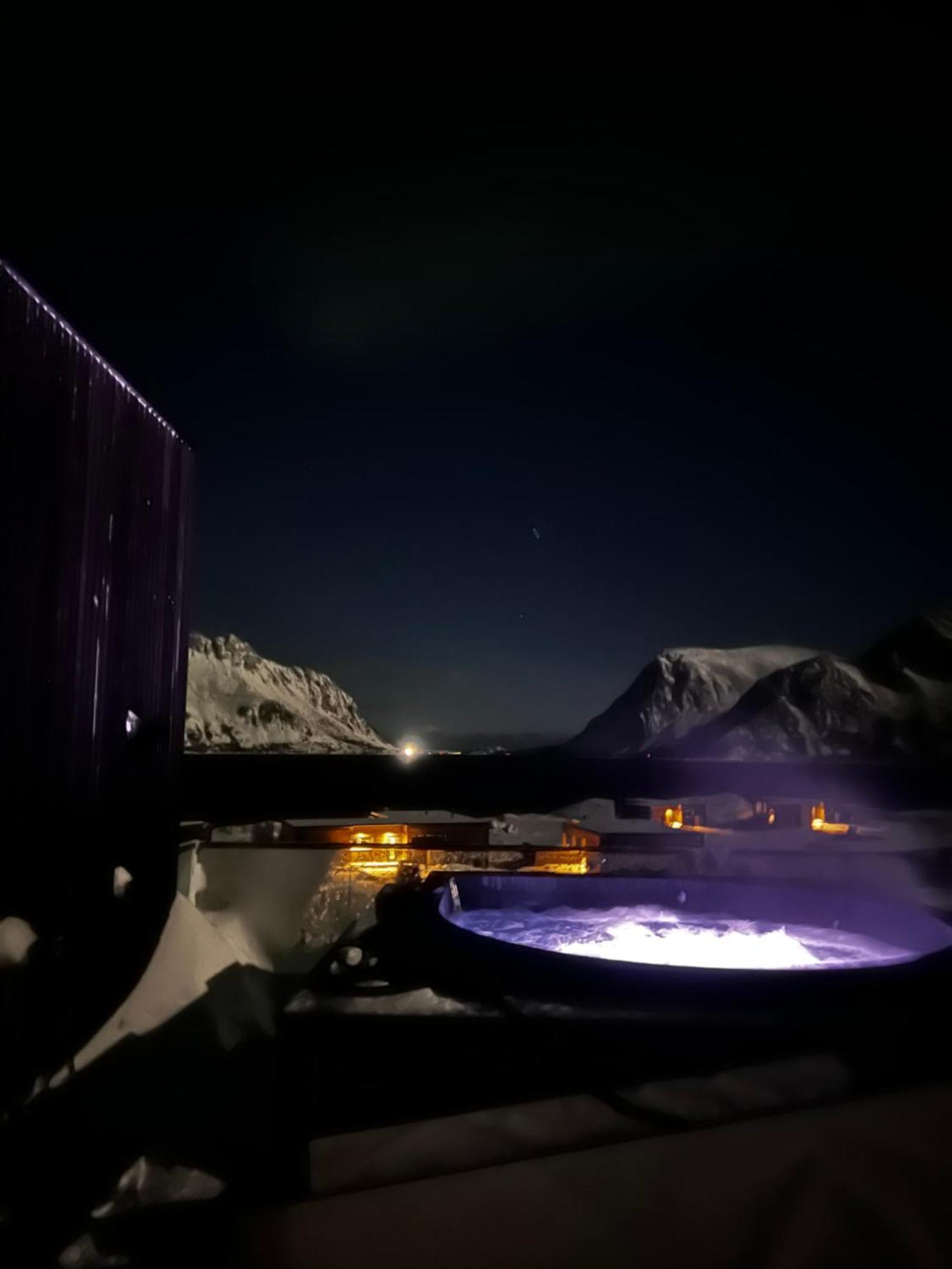 Hoda Cabin - Luxury Lodge With Jacuzzi And Sauna Lyngværet المظهر الخارجي الصورة